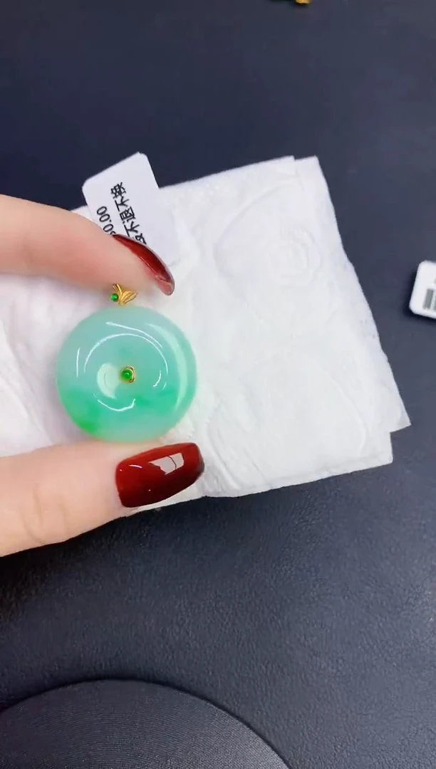 颈饰18K金镶嵌翡翠缅甸天然翡翠a货