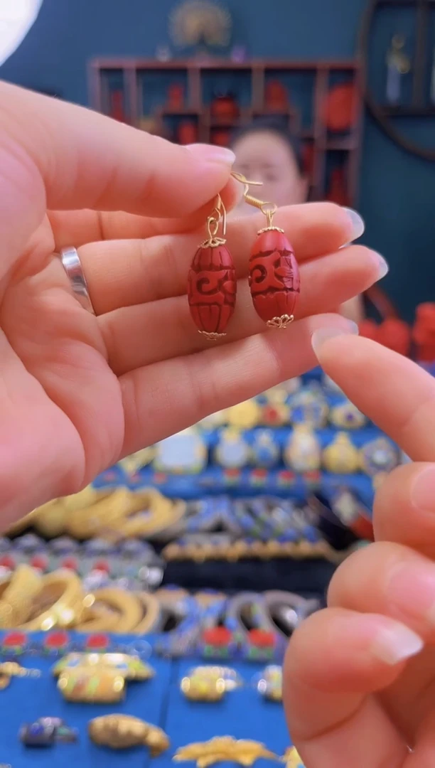 非遗技艺 雕漆枣珠耳饰