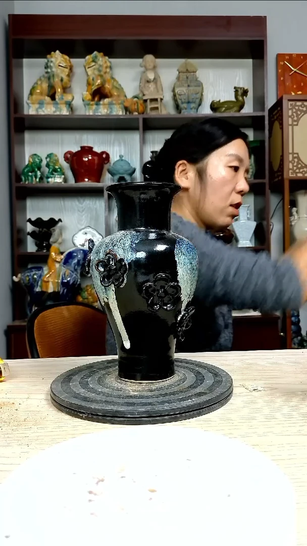 经典精美复古风格瓷器