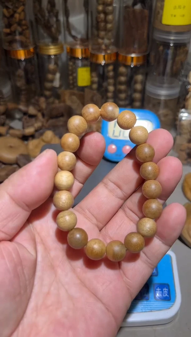 沉香沉香碎屑品* 柬埔寨菩萨6（克）