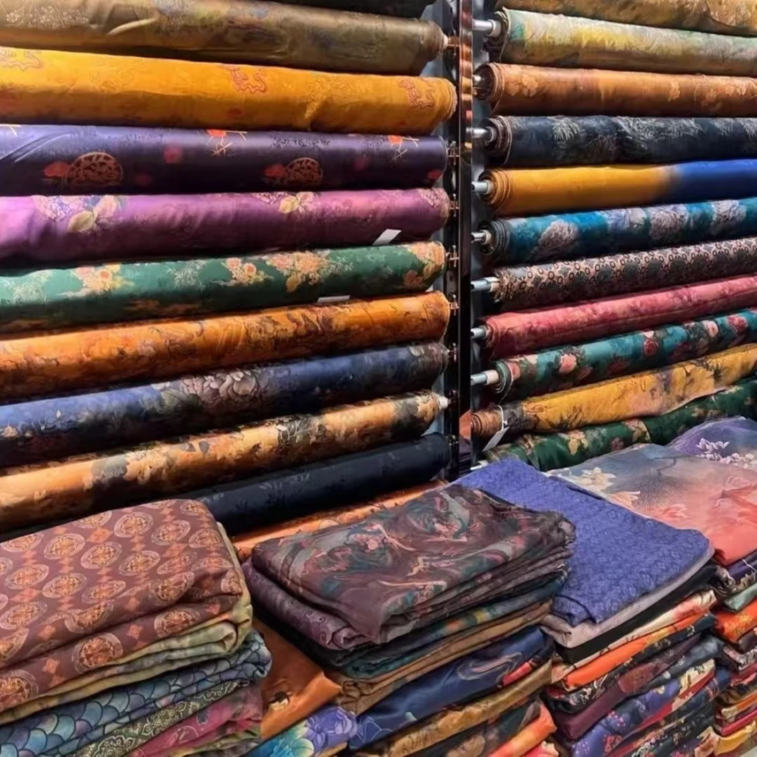 布头时装面料花罗香云纱提花绢纺莨纱重磅顺德莨绸