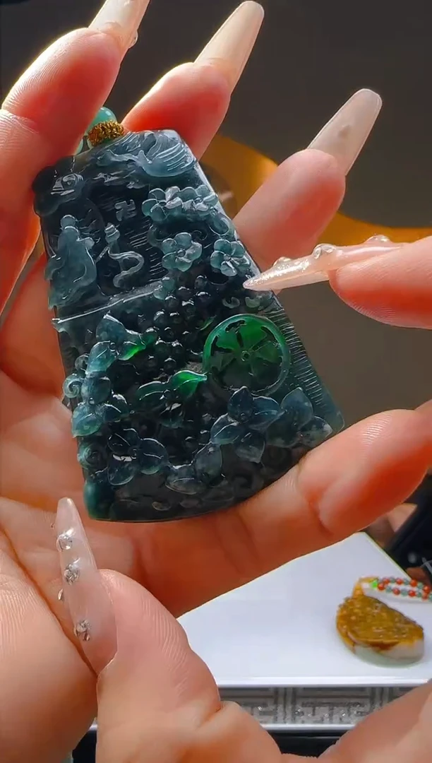 【闪购商品】定制翡翠未镶嵌Q03380翡翠毛货