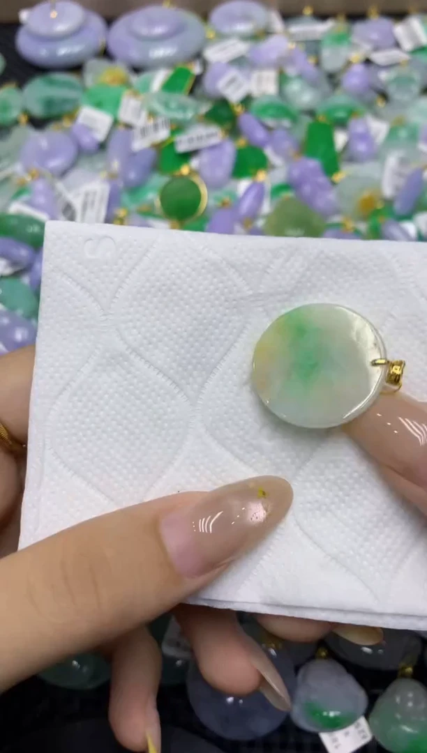 颈饰未镶嵌翡翠天然缅甸翡翠A货