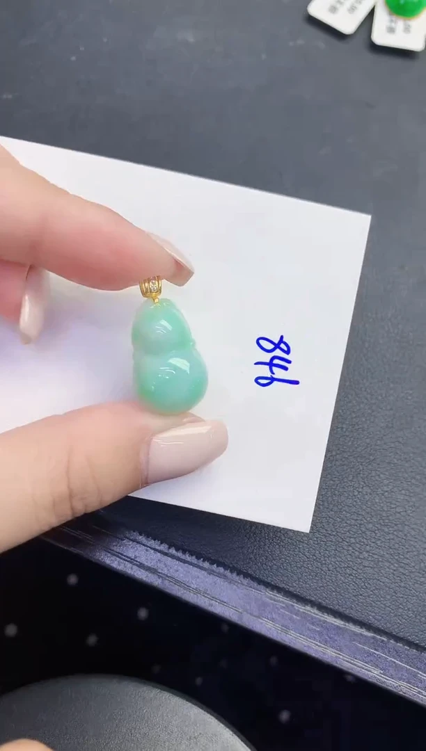 颈饰未镶嵌翡翠缅甸天然翡翠A货