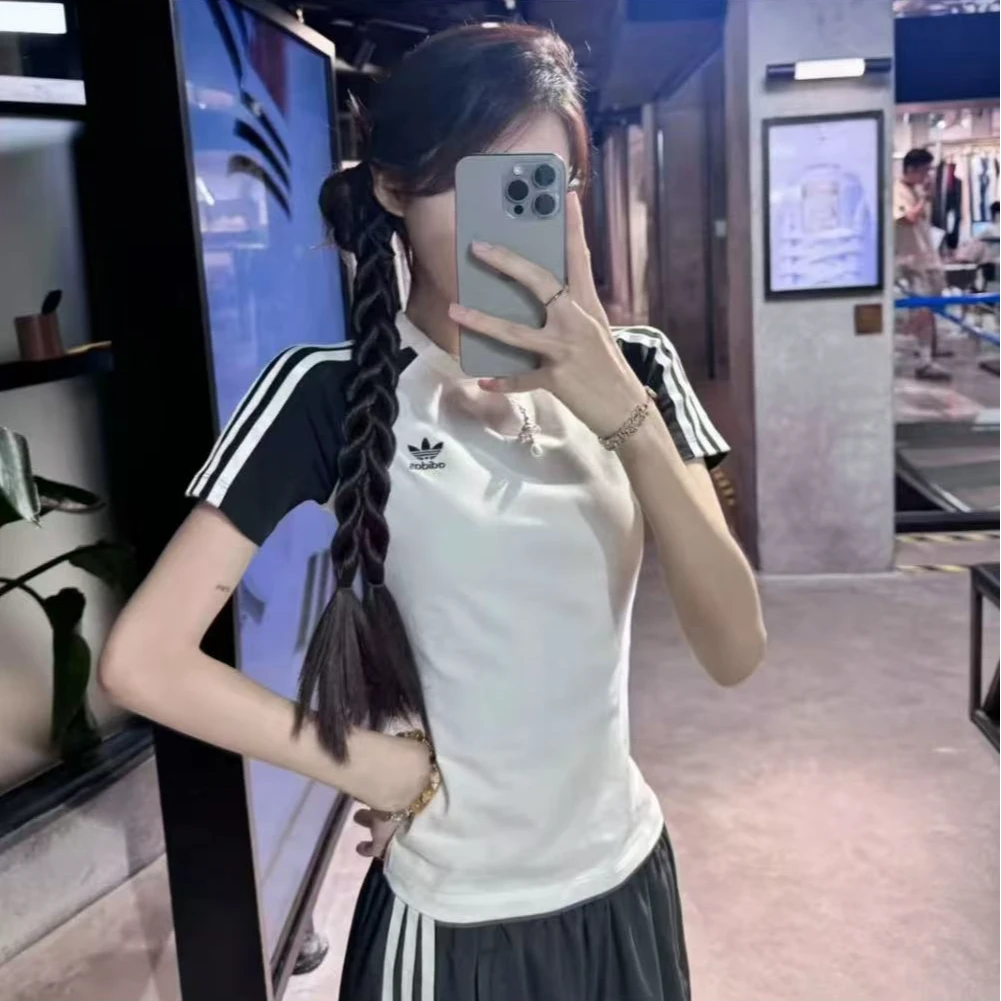 adidas/阿迪达斯三叶草女款ADICOLOR运动修身短袖T恤JD0834