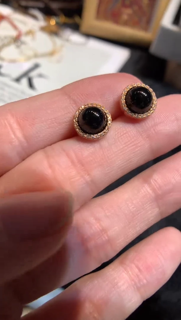 翡翠18K金镶嵌耳饰耳钉