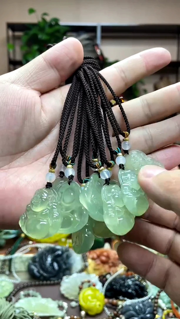 未镶嵌岫玉吊坠 多样性发货发其中之一