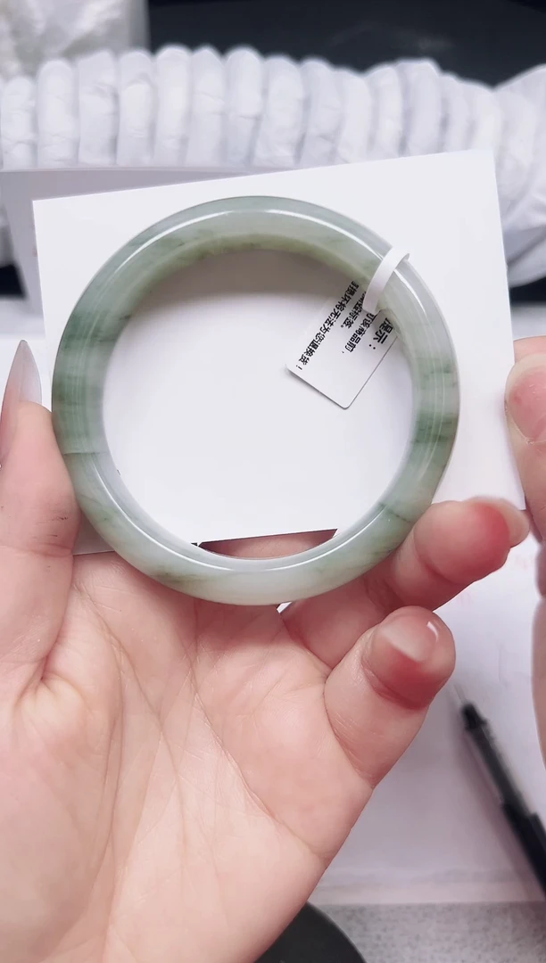 未镶嵌手镯石英质玉39-58.1