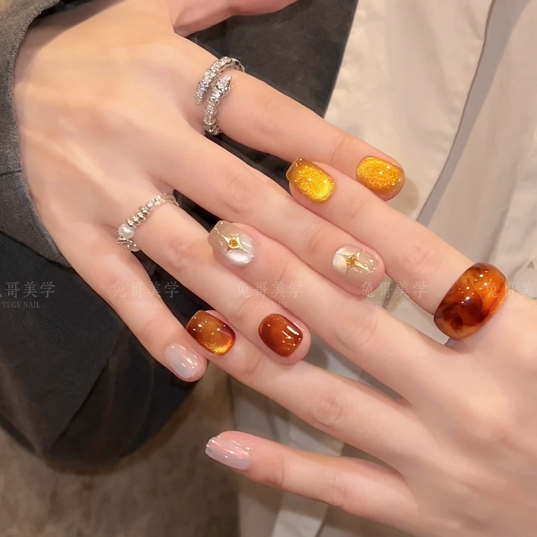 TugeNail“倪克斯”高定秋琥珀流光美甲手绘金橘色调猫眼宝石穿戴甲