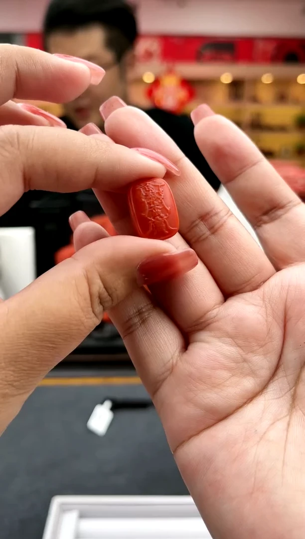 【闪购商品】南红玛瑙卡17南红瓦西太太牌未镶嵌一件 21