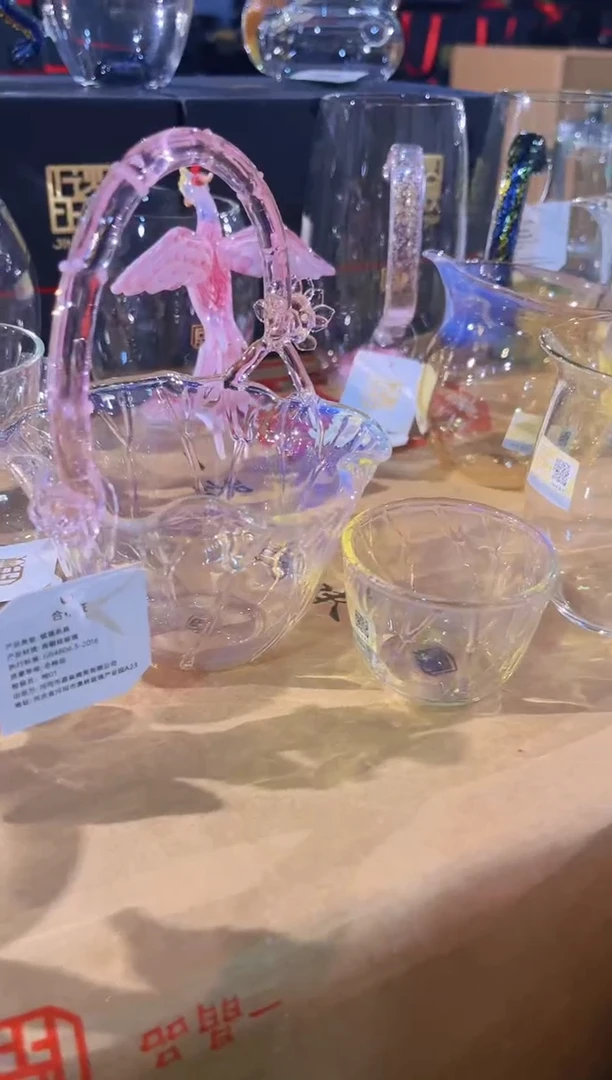 【闪购商品】粉色荷韵提篮加荷韵主人杯晶焱金标