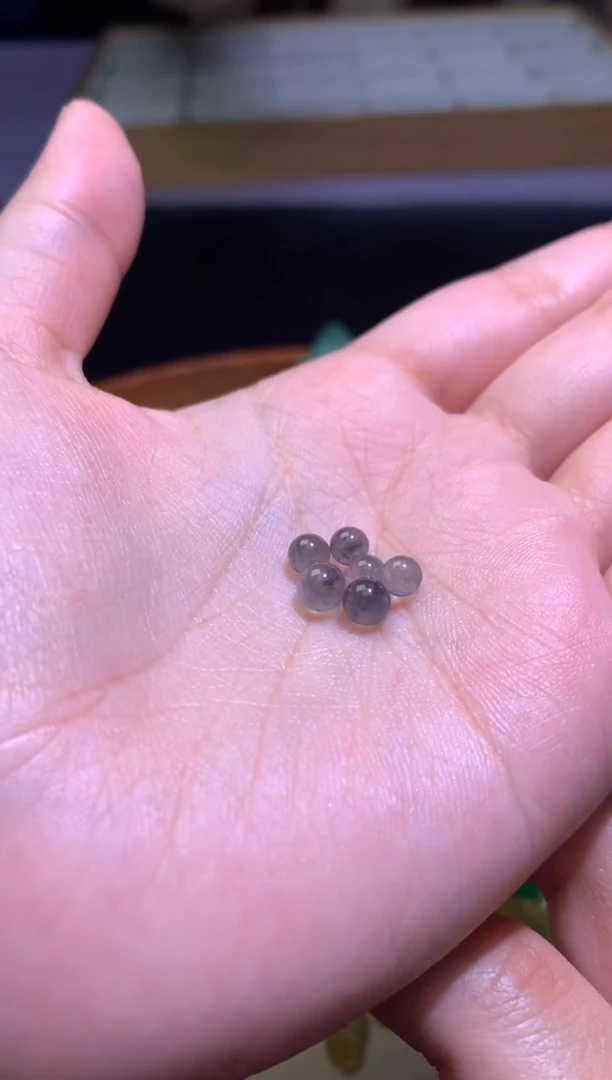 未镶嵌定制翡翠毛货