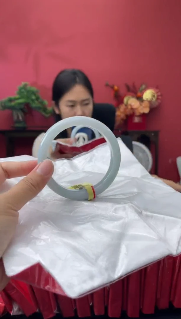 未镶嵌手镯翡翠1       圈口60-62