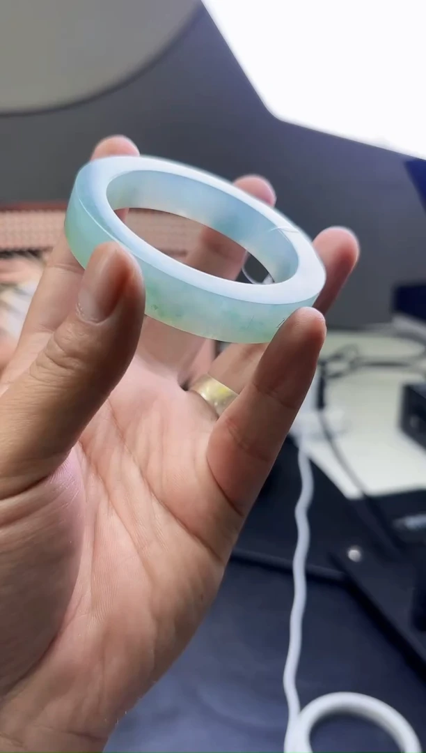 未镶嵌手镯定制翡翠墩**儿手镯定制