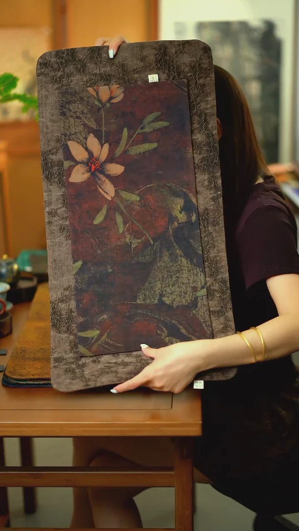 大松枝灰加小繁花