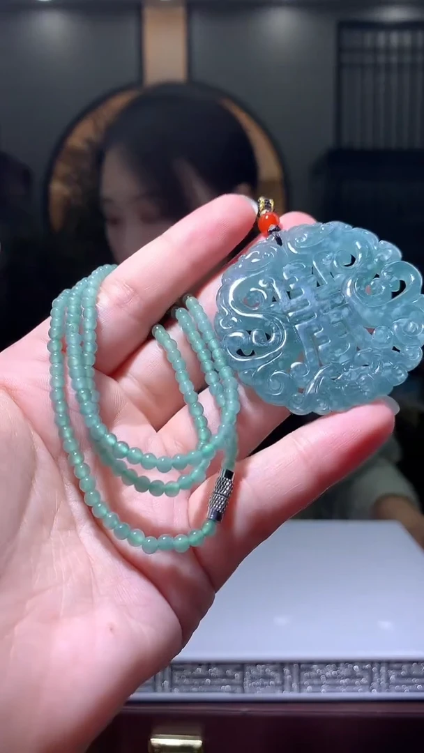 翡翠未镶嵌吊坠(不含链)天然翡翠(拍一发一）