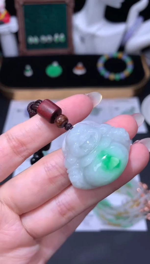 未镶嵌定制翡翠48小时鉴赏期 退货不扣服务费