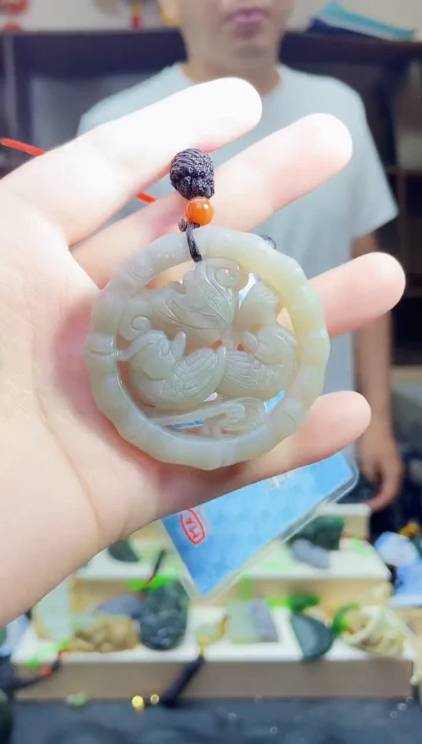 和田玉未镶嵌颈饰1