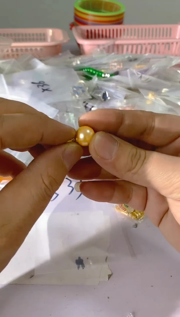 【闪购商品】水晶颈饰银S925镶嵌535红宝，蓝宝，多样性发一件赠链