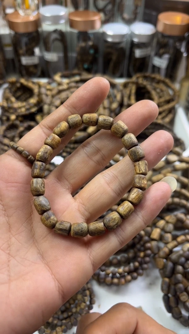 【闪购商品】沉香手串金沙叶随形单圈   多样性发其一