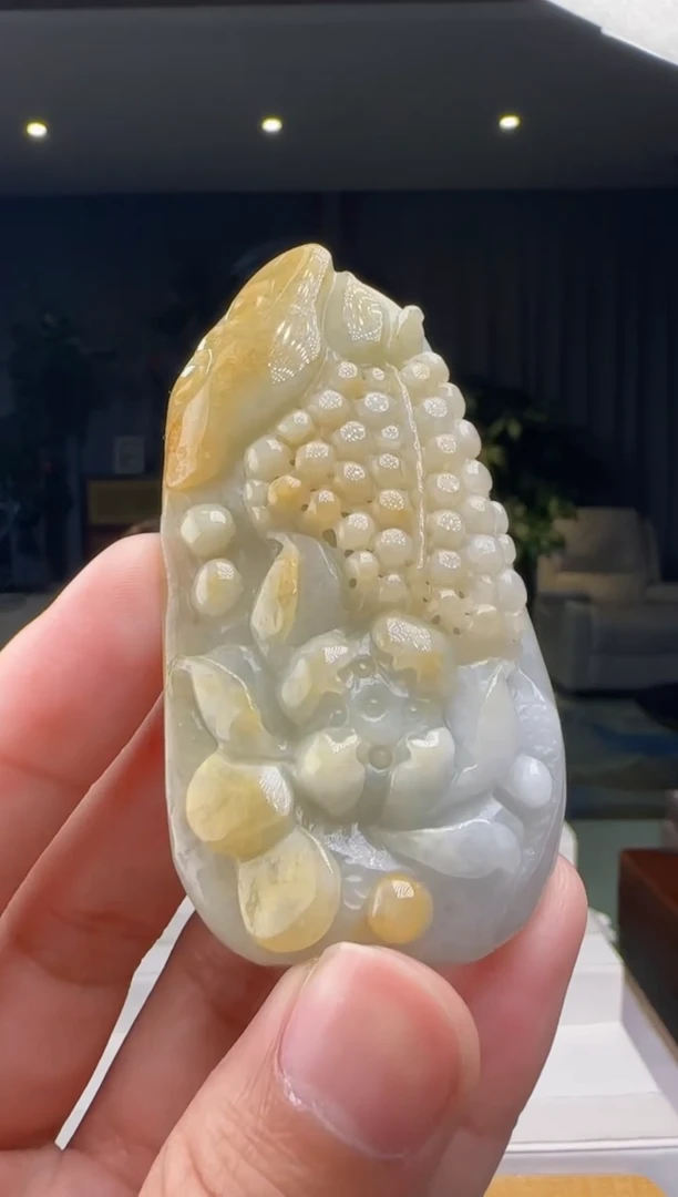 【闪购商品】翡翠吊坠(不含链)未镶嵌XM@@60B7J12718