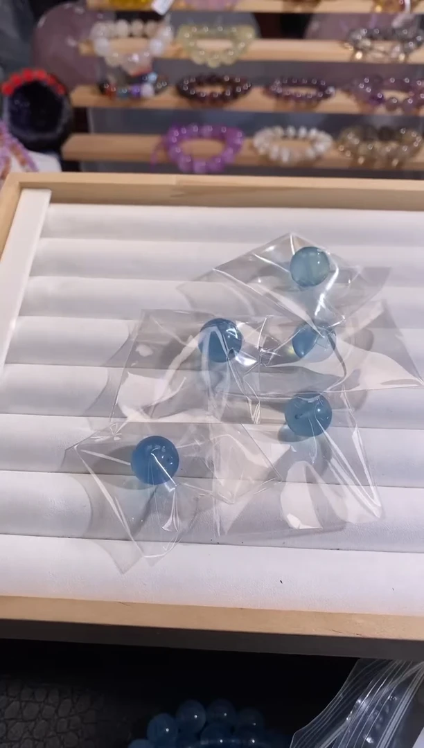 【闪购商品】水晶手链未镶嵌15mm多样性发一