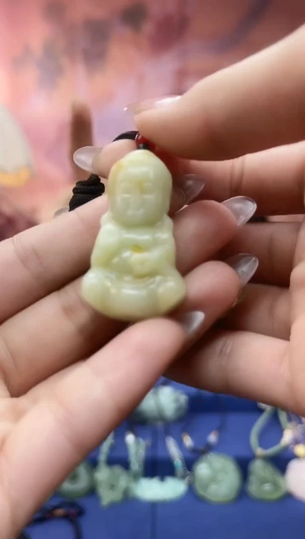 未镶嵌岫玉吊坠·