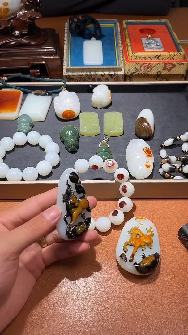 未镶嵌和田玉把件齐***。和田玉