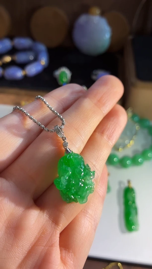 吊坠(不含链)18K金镶嵌翡翠吊坠