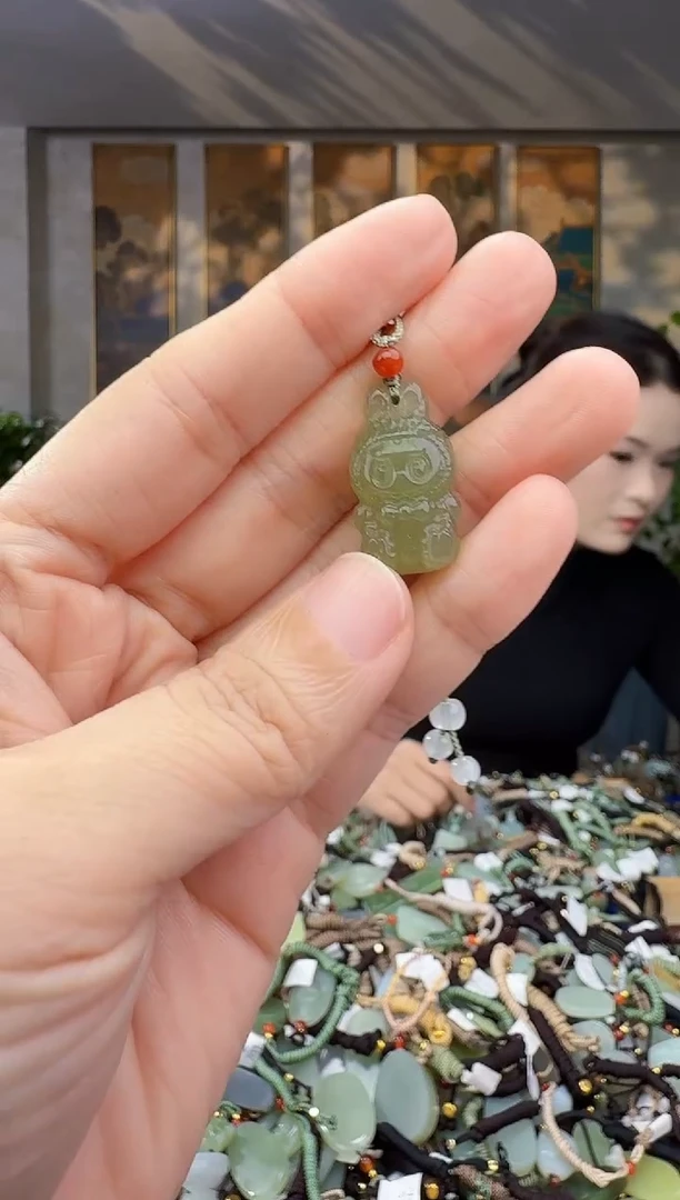 未镶嵌和田玉挂件拍一发一