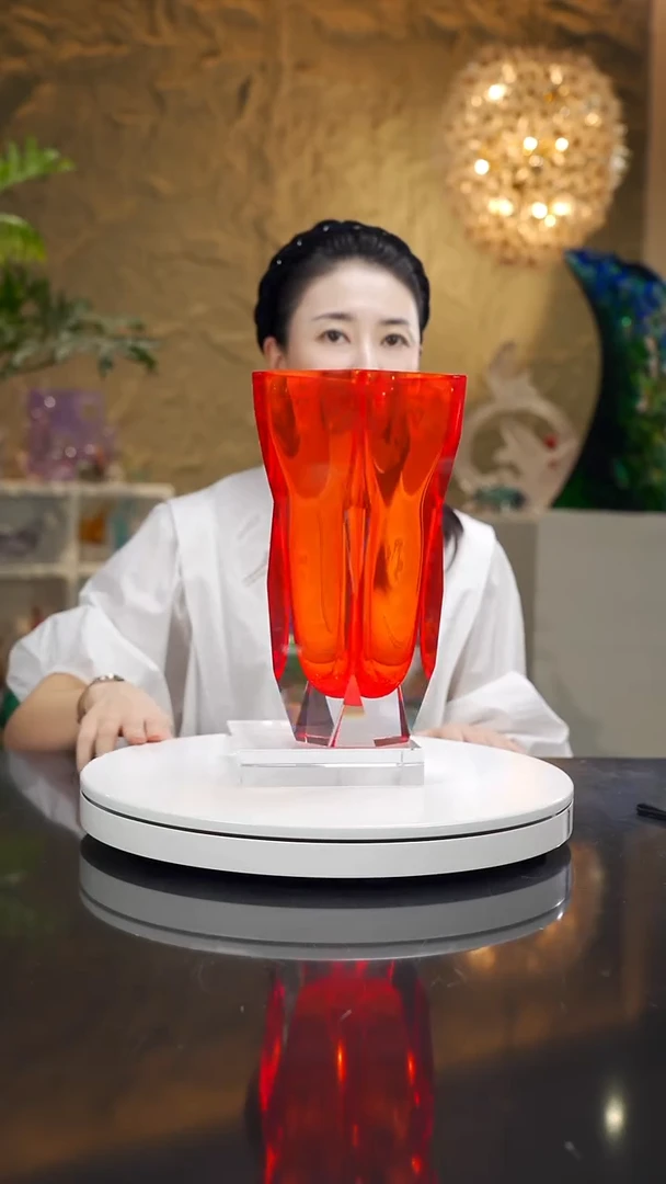 手工艺品琉璃宝石红色设计款花瓶