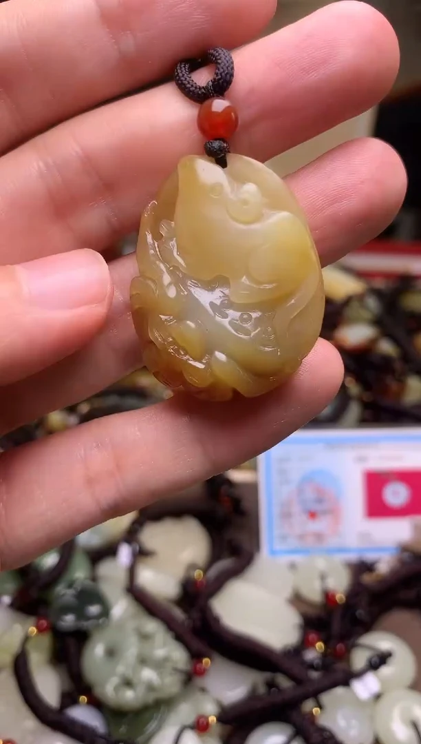 颈饰未镶嵌和田玉新疆料青海料清水和田玉吊坠