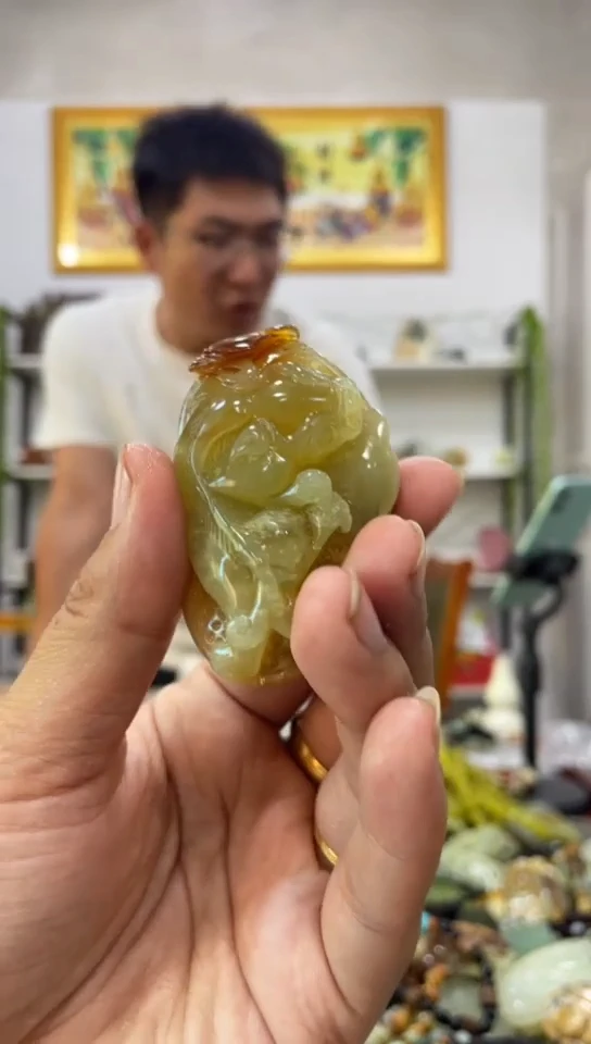 未镶嵌岫玉吊坠
