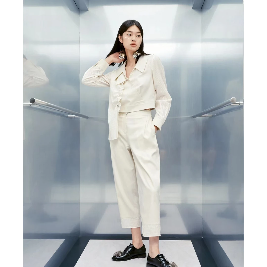 2025新款百搭潮流时尚设计感显瘦设计师女装