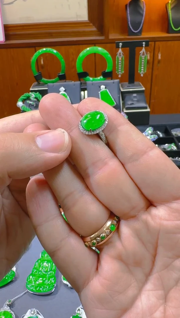 【闪购商品】翡翠戒指银S925镶嵌天然A货翡翠