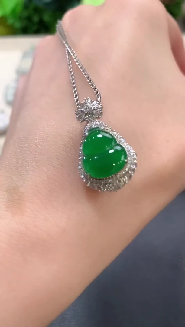 吊坠(不含链)18K金镶嵌翡翠b52