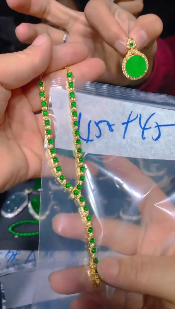 【闪购商品】定制翡翠未镶嵌35定制翡翠多样性发货（发其一）