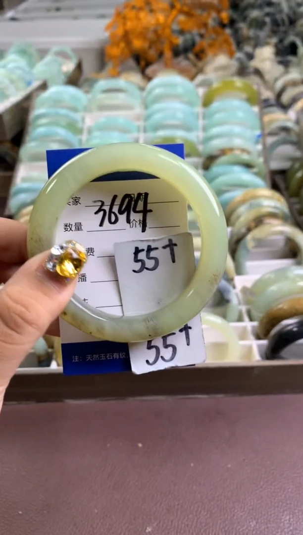 【闪购商品】蛇纹石玉手镯未镶嵌3694