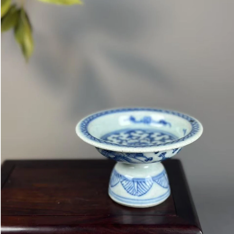 16:清中期青花缠枝花卉高足贡盘