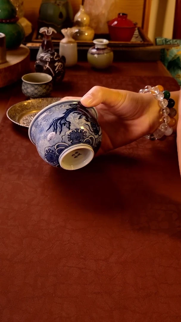 【 青 花 盖 碗  】