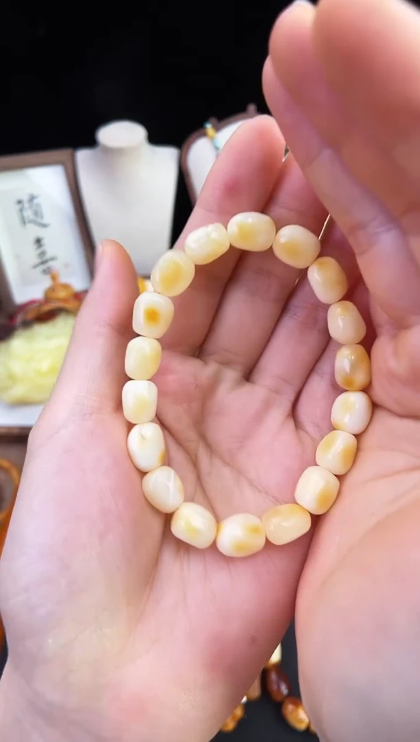 琥珀未镶嵌珠宝奇石柒月