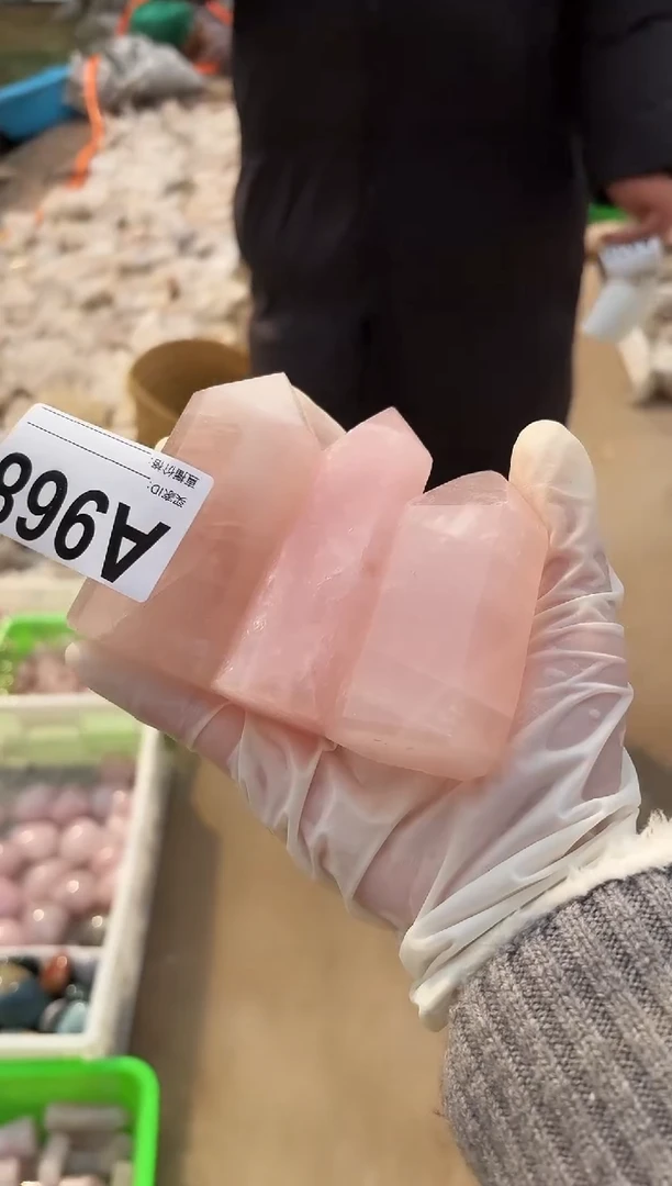 【闪购商品】水晶摆件未镶嵌粉水晶柱子多样性发一个 968