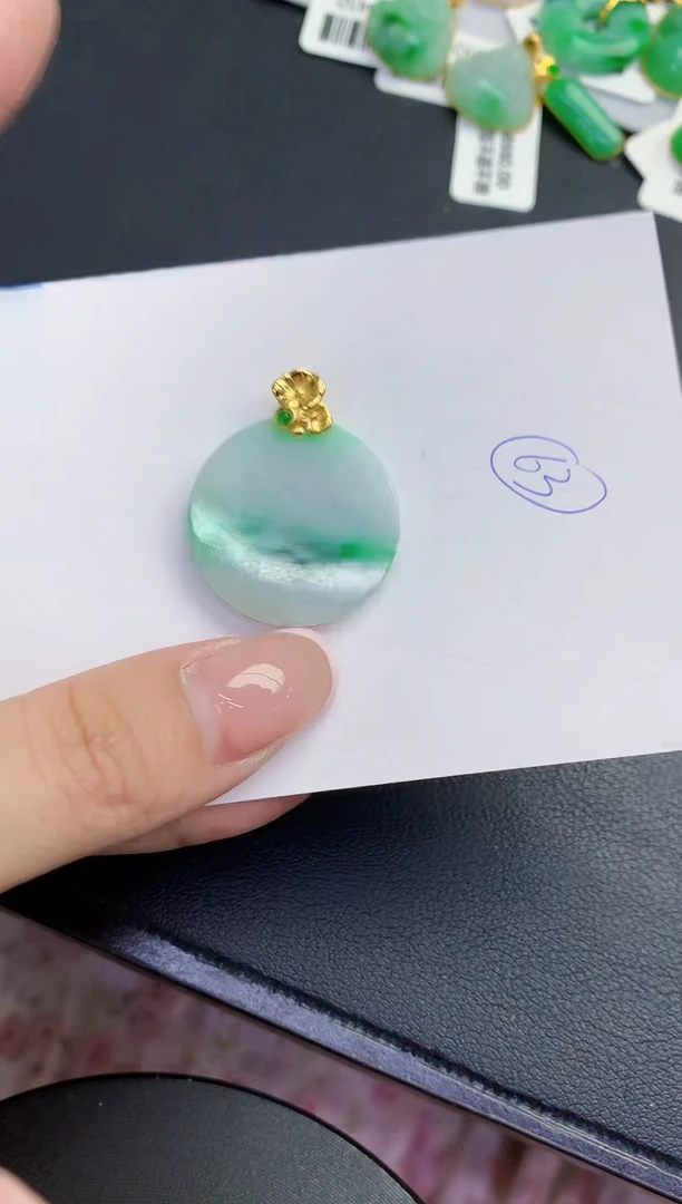 翡翠未镶嵌颈饰缅甸天然翡翠A货