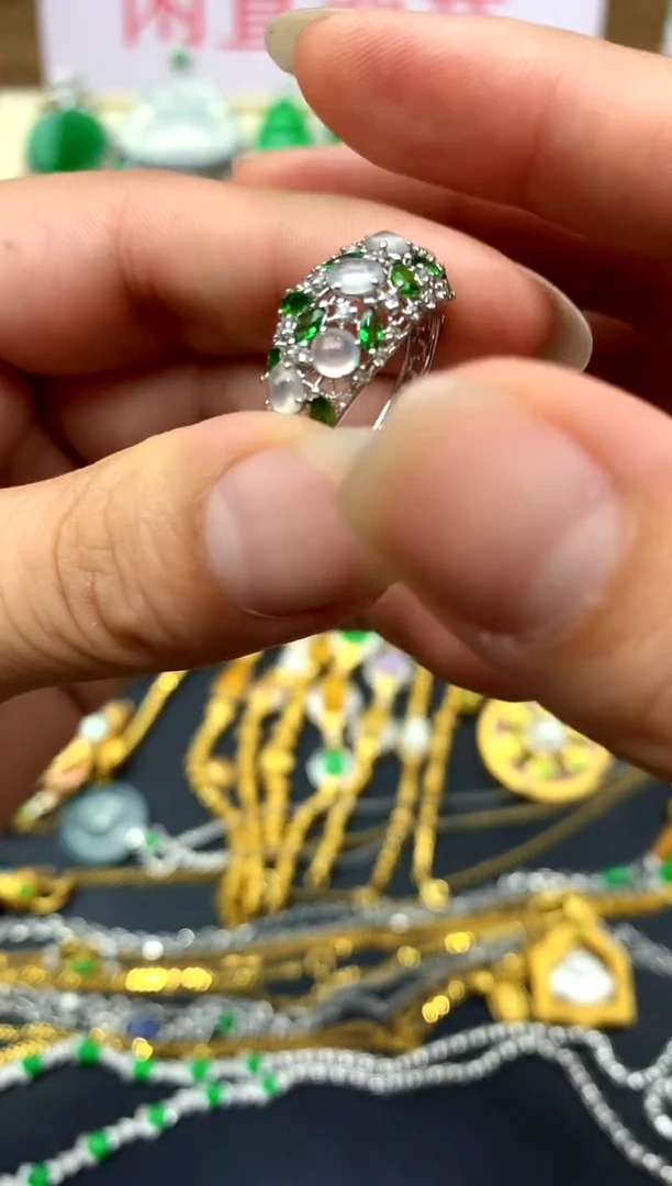18K金镶嵌戒指翡翠558-中国好珍宝
