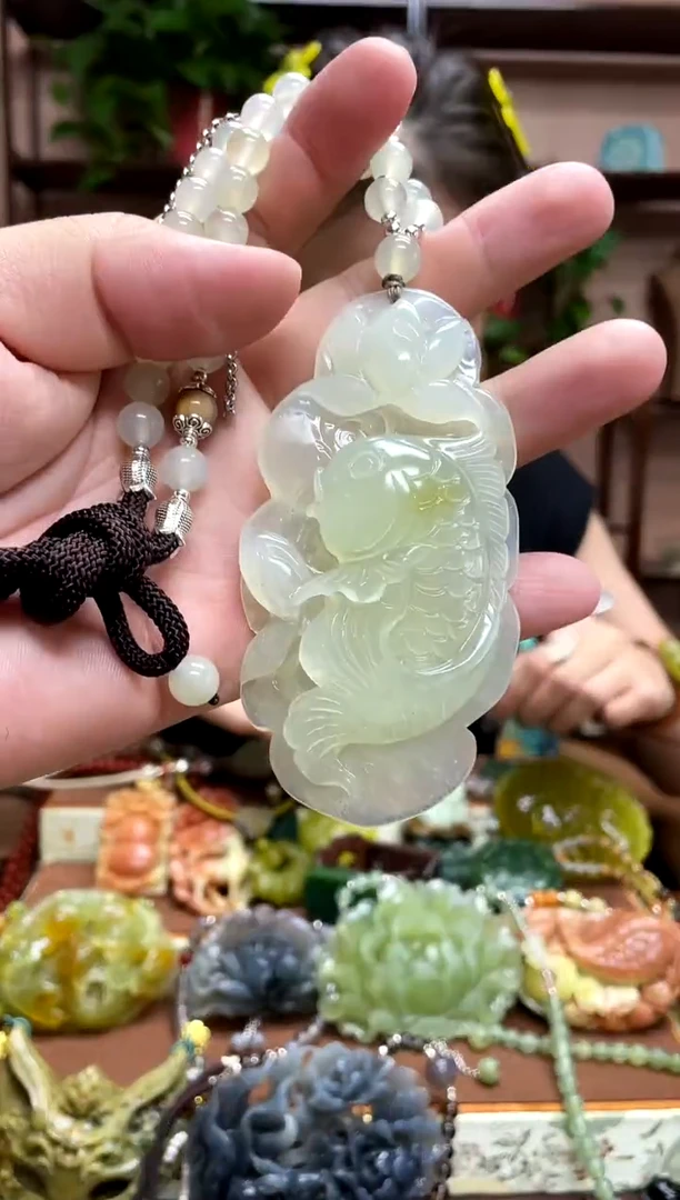 未镶嵌岫玉吊坠·