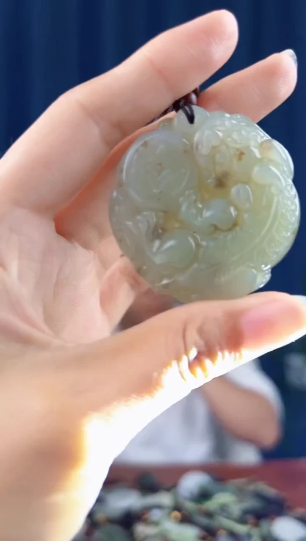未镶嵌和田玉挂件拍一发一，多样性发货