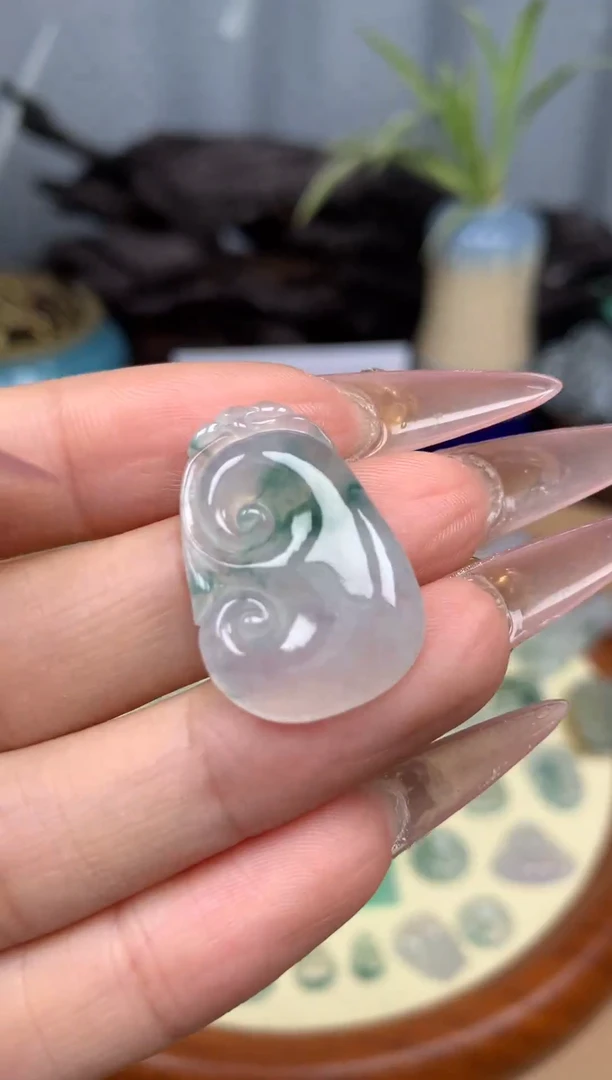 翡翠未镶嵌吊坠(不含链)如意