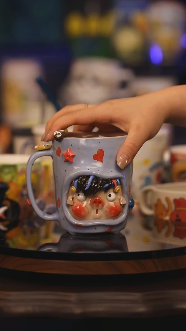 【闪购商品】摆件景德镇釉下彩绘设计师款式陶瓷