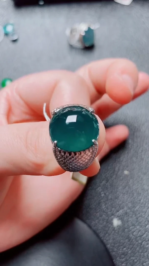 翡翠戒指银S925镶嵌1111