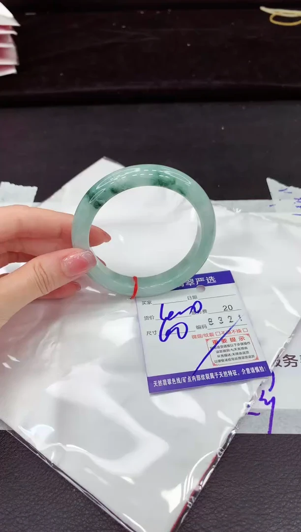 翡翠手镯未镶嵌1111111